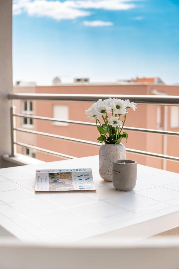 Apartments And Rooms Vuleta, Close To The Beach Makarska Exterior photo